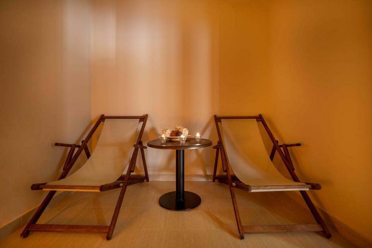 DorEsz Wellness Panzió Bed and Breakfast Újhartyán Exterior foto